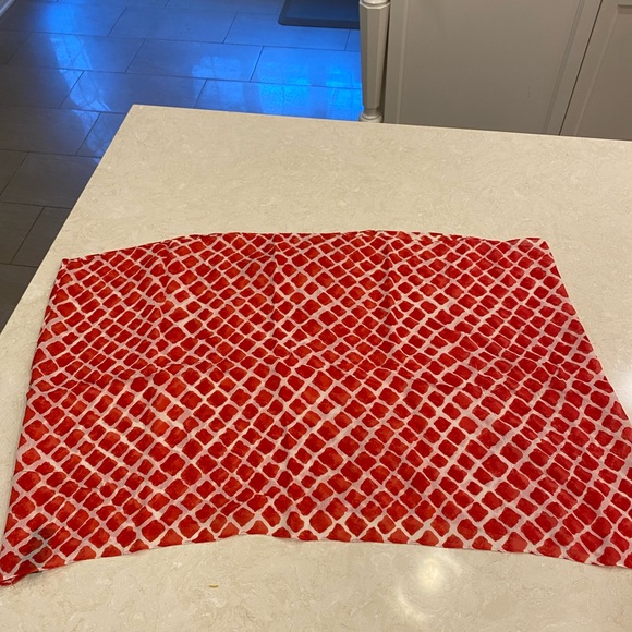 COACH infinity scarf, light-weight and practical, red&white, 20x32 inches - Picture 5 of 8